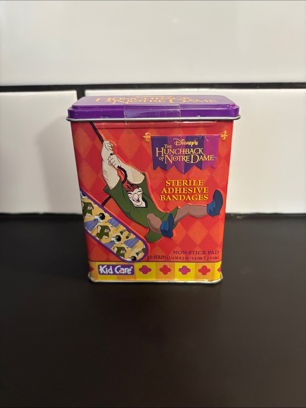 Vintage 1996 Disney The Hunchback of Notre Dame Adhesive Bandage Tin NWT